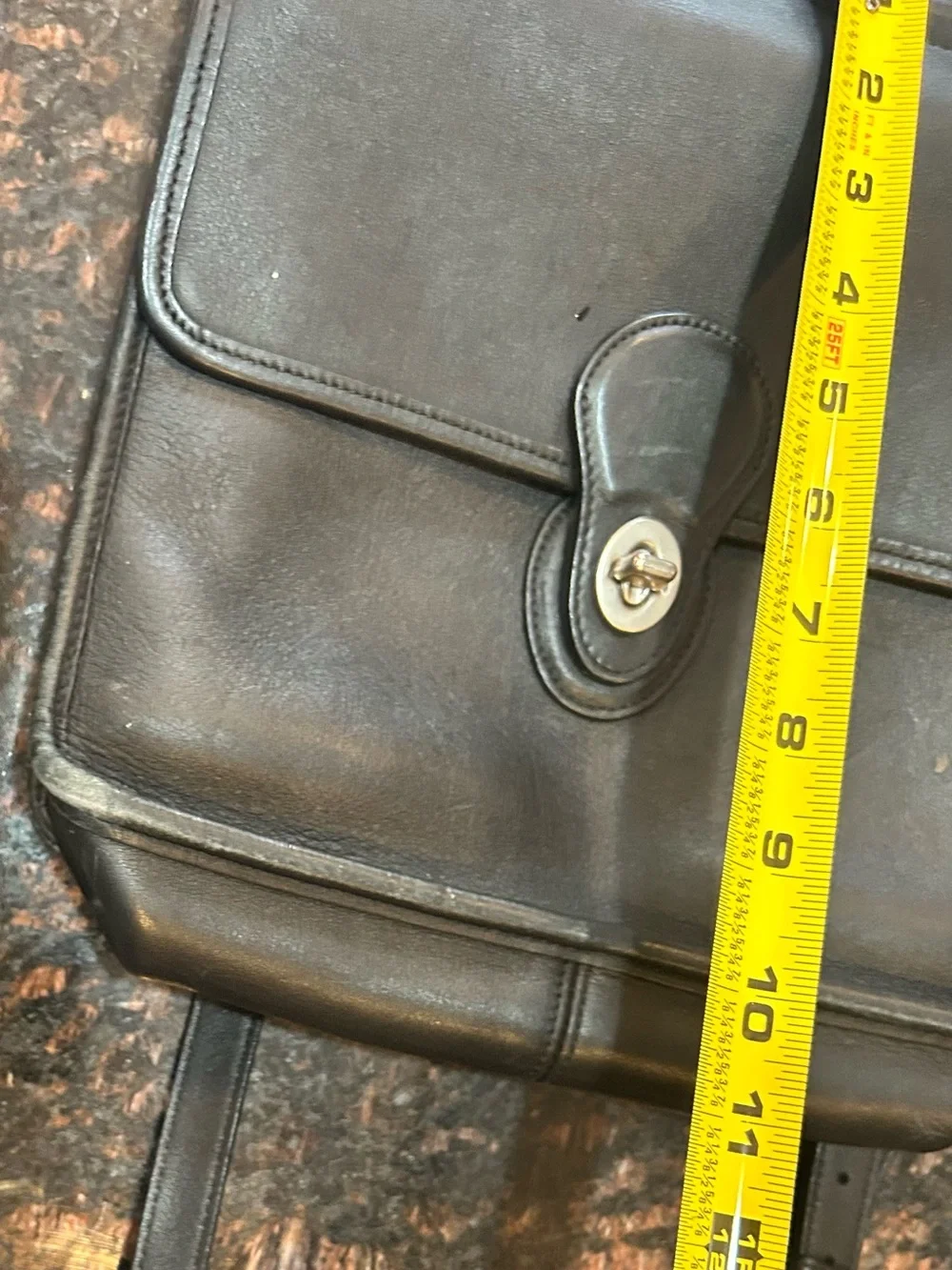Vintage Coach Willis 9927 Black Leather Dowel Crossbody Bag